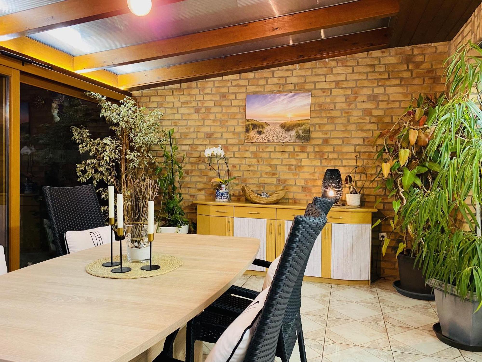 Barrierefreies Ferienhaus Mit Garten Bei Koeln Hürth Dış mekan fotoğraf